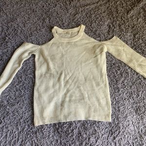 Shoulderless Knitted Sweater